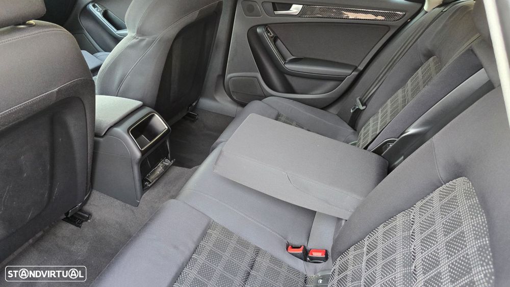 Audi A4 Avant 2.0 TDI exclusive - 42