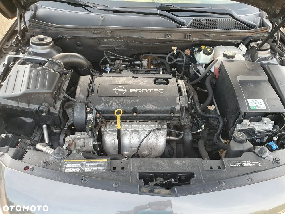 Opel Insignia 1.8 - 15