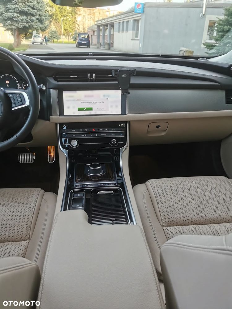 Jaguar XF 2.0 i4D Prestige - 13