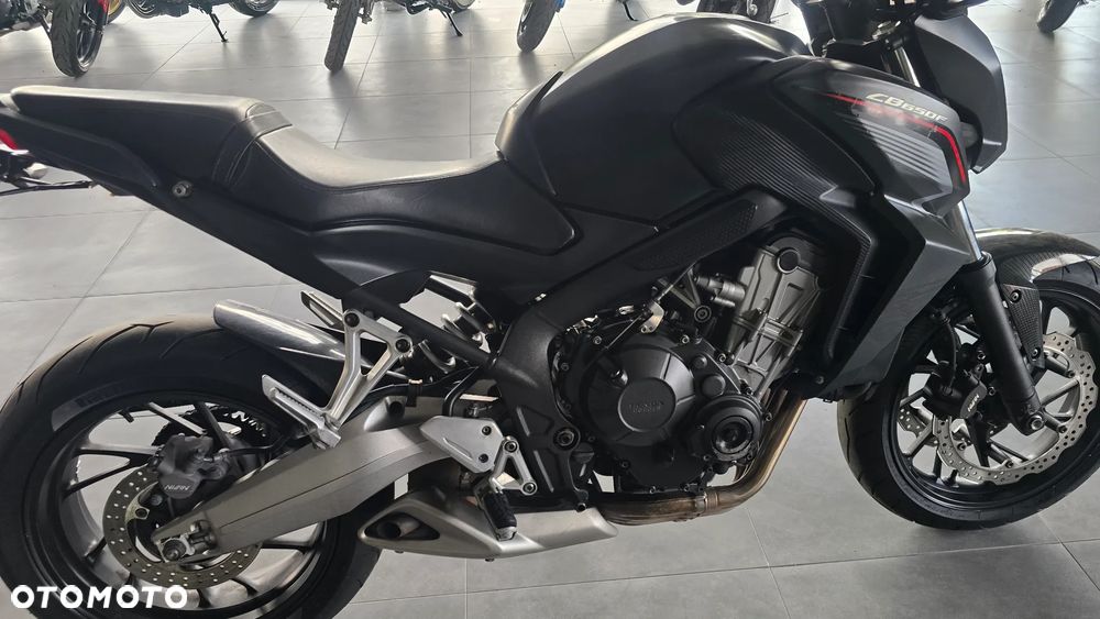 Honda CB - 22