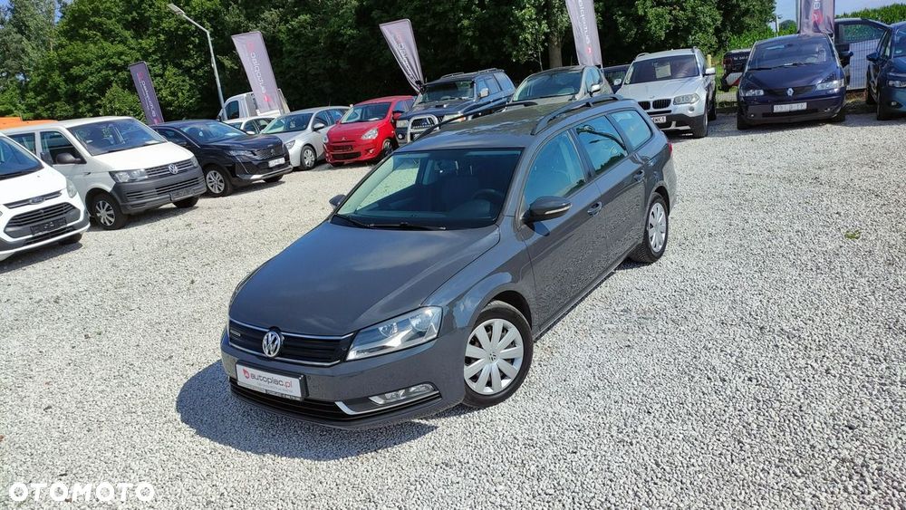 Volkswagen Passat - 11