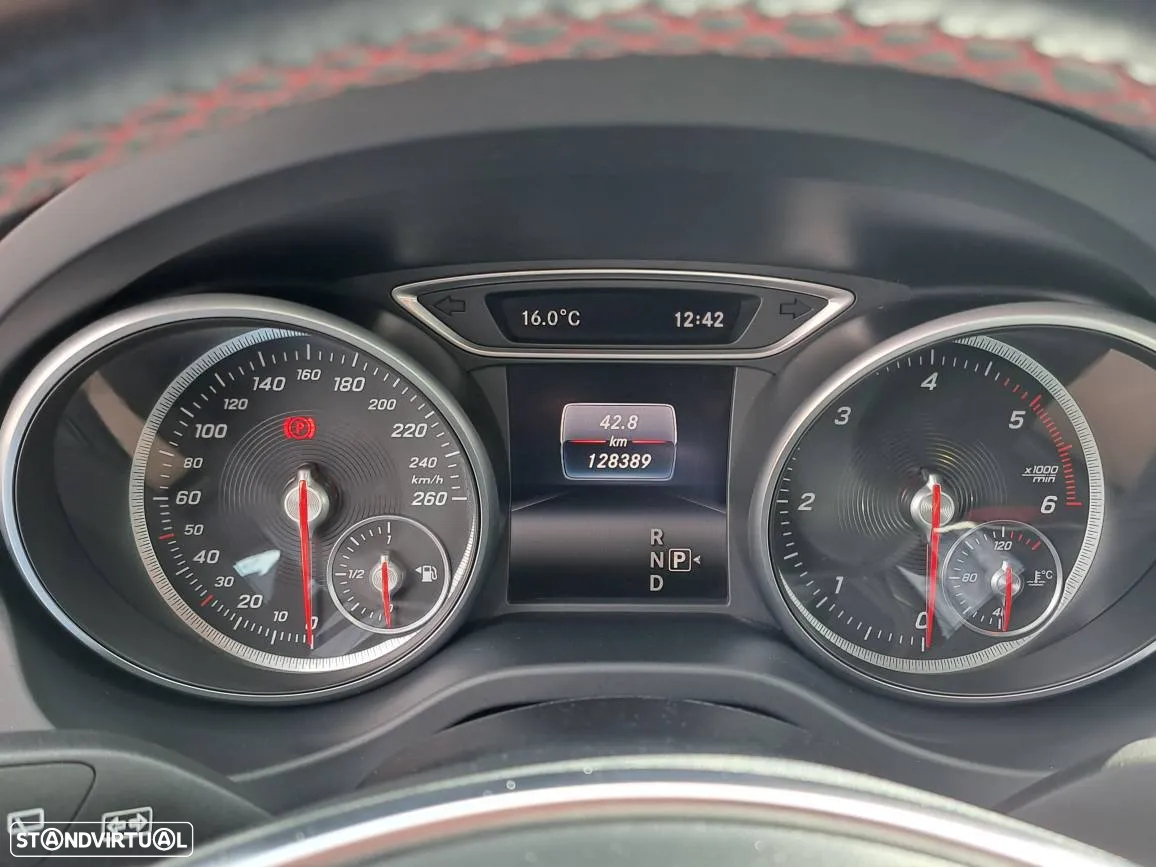 Mercedes-Benz CLA 220 d Shooting Brake AMG Line Aut. - 29