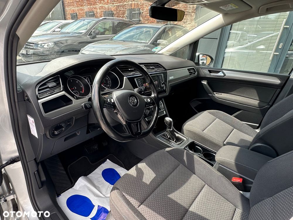 Volkswagen Touran 1.6 TDI SCR BlueMotion Technology DSG Comfortline - 9
