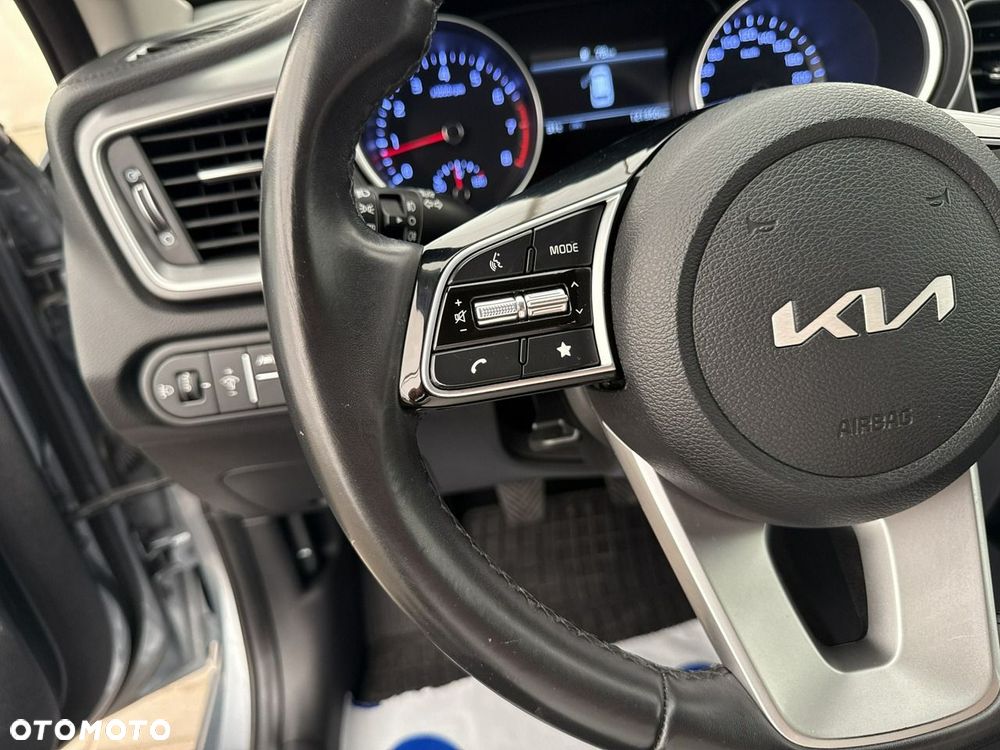Kia Ceed - 25