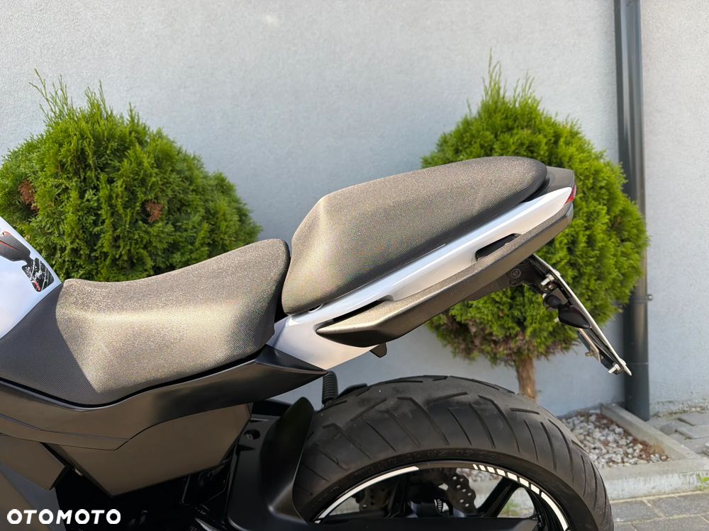 Kawasaki ER - 39