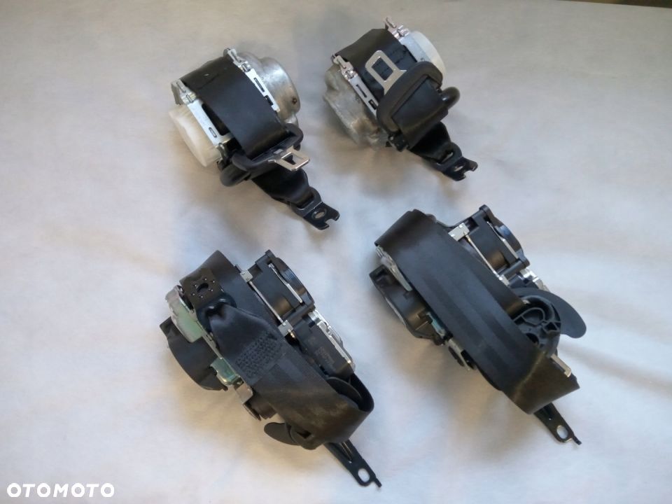 VW T-Rock pasy bezpieczeństwa przód tył - 2