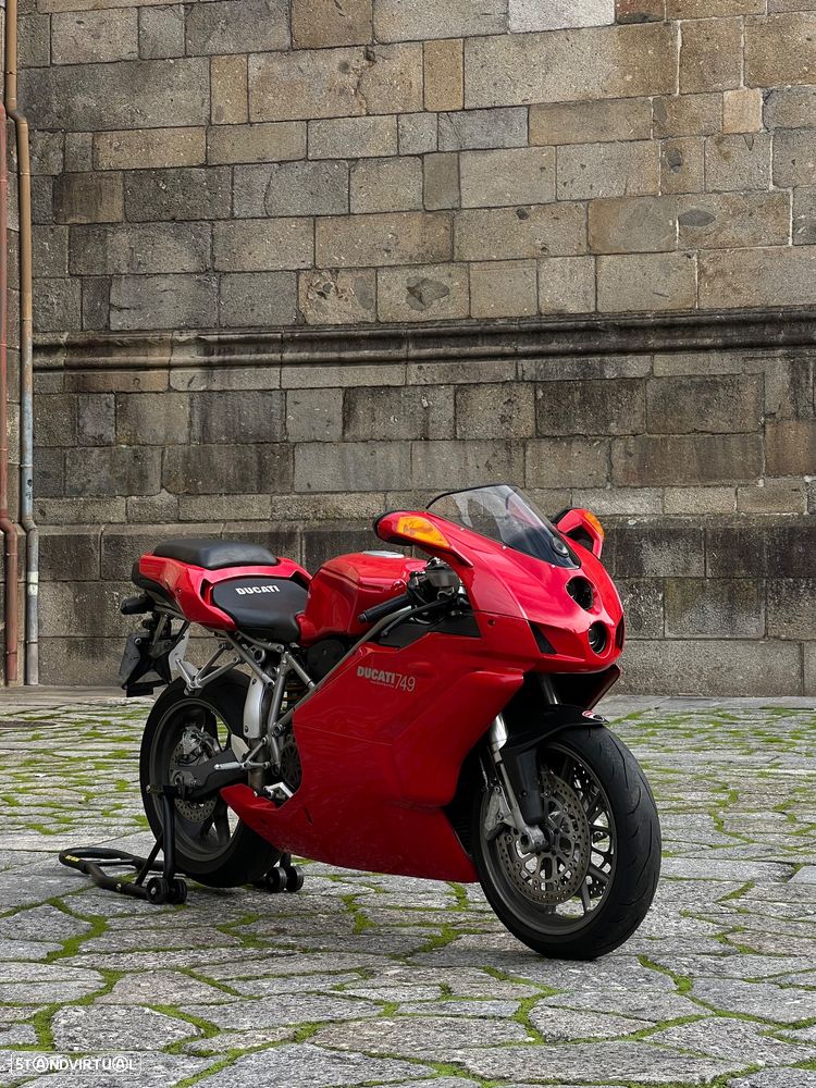 Ducati 749 - 1
