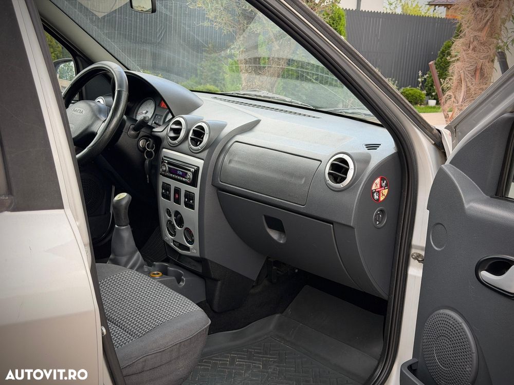 Dacia Logan 1.6 16V Laureate - 13