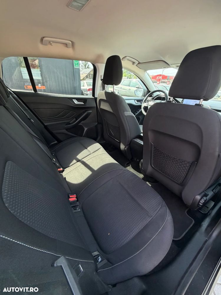 Ford Focus - 9
