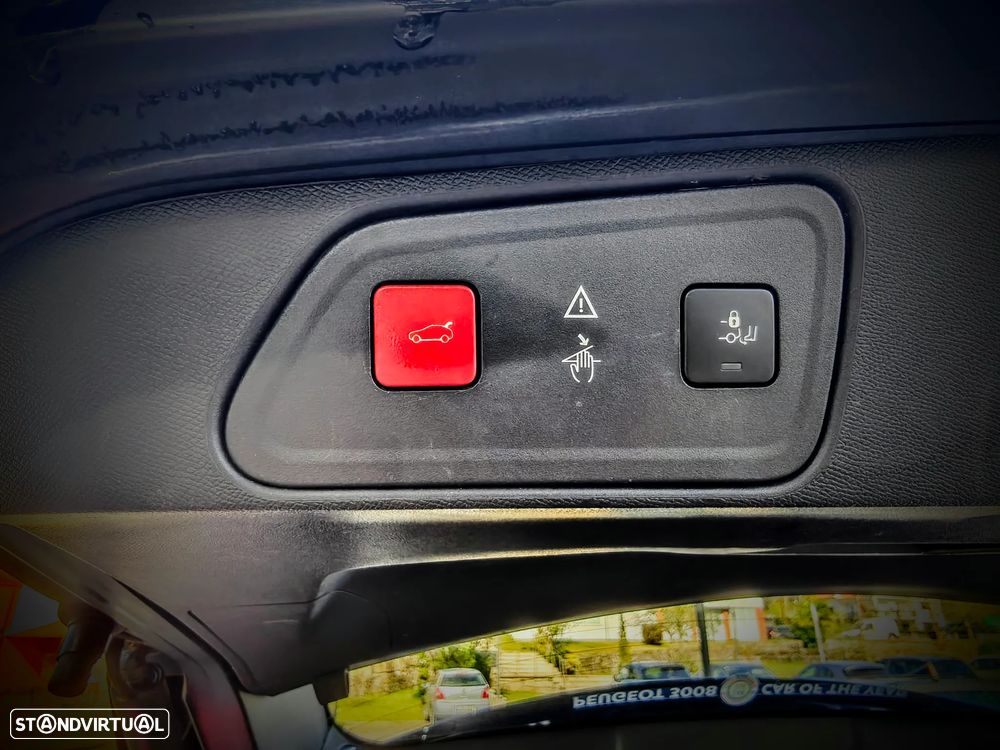 Peugeot 3008 1.6 BlueHDi GT Line Grip Control EAT6 - 23