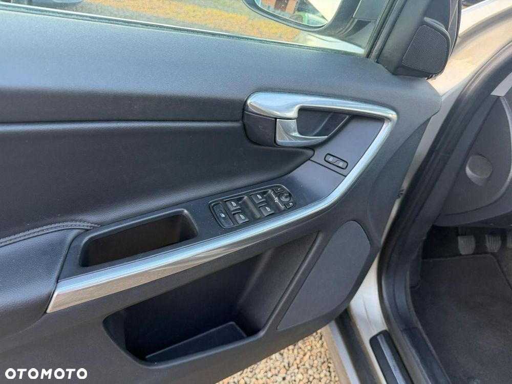 Volvo XC 60 - 21