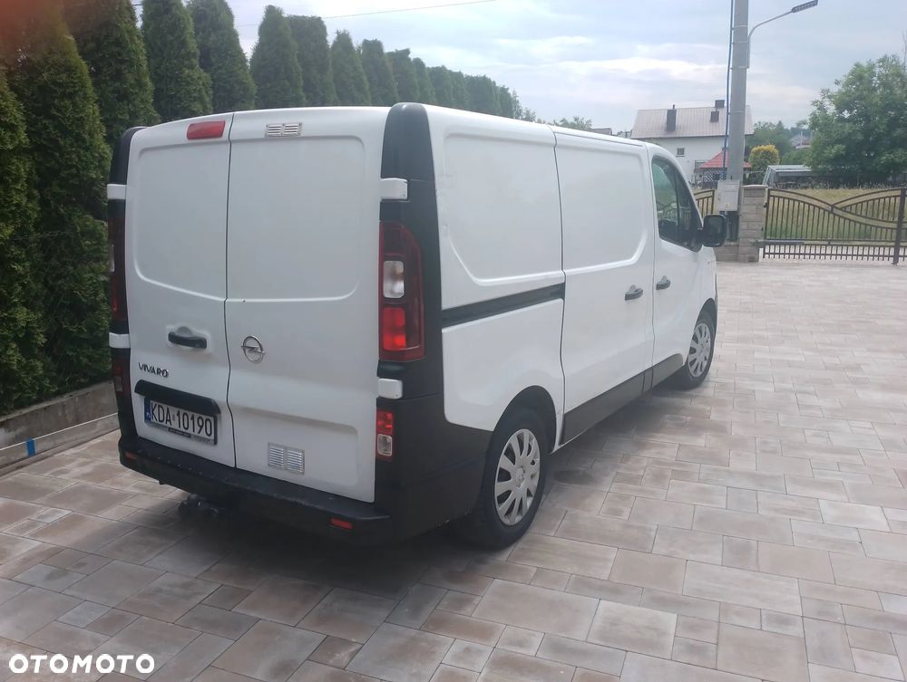 Opel Vivaro - 11
