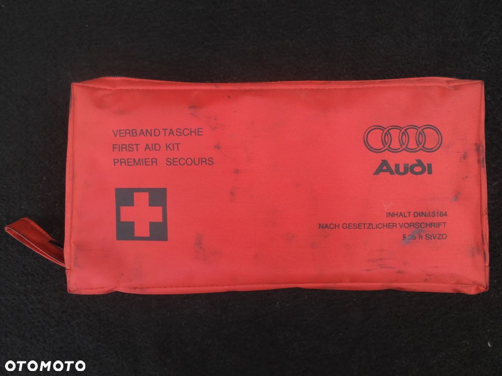 AUDI A4 B6 APTECZKA SAMOCHODOWA BANDAŻE GAZY NOŻYCZKI KOC TERMICZNY 4B0860281 - 2