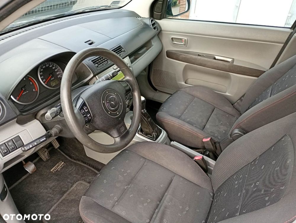 Mazda 2 - 6