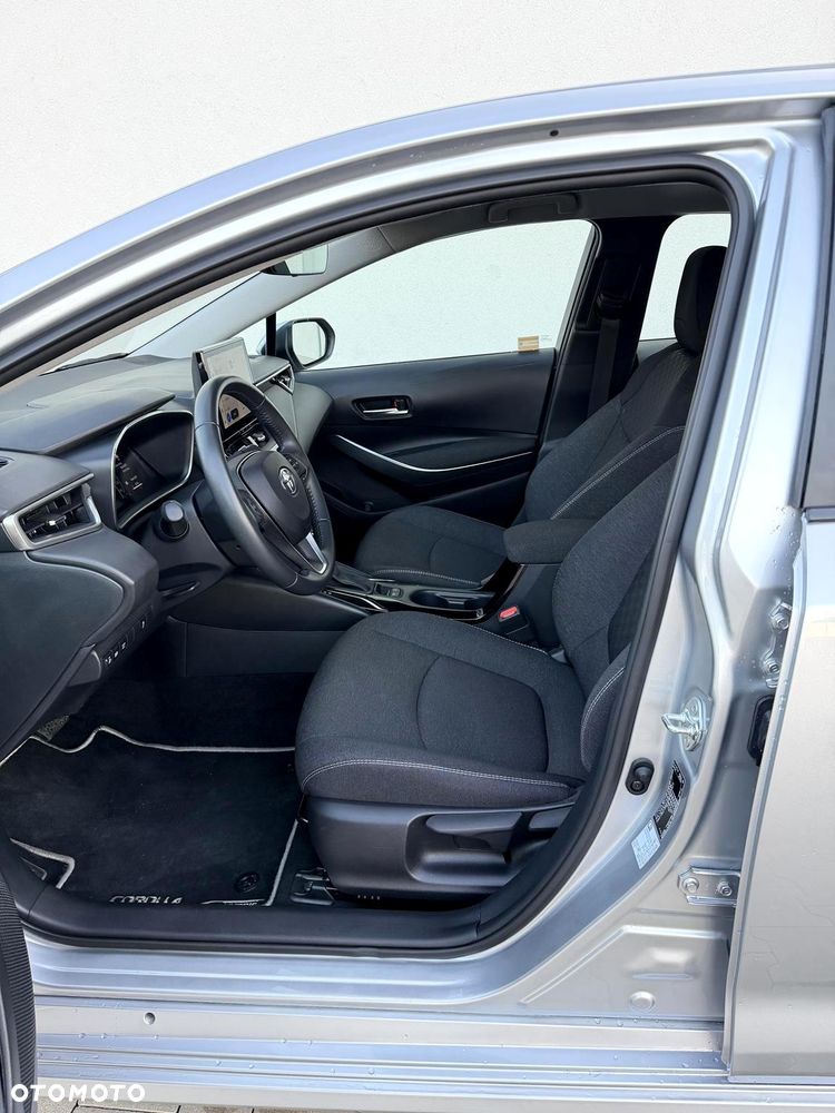 Toyota Corolla 1.8 Hybrid Comfort - 24