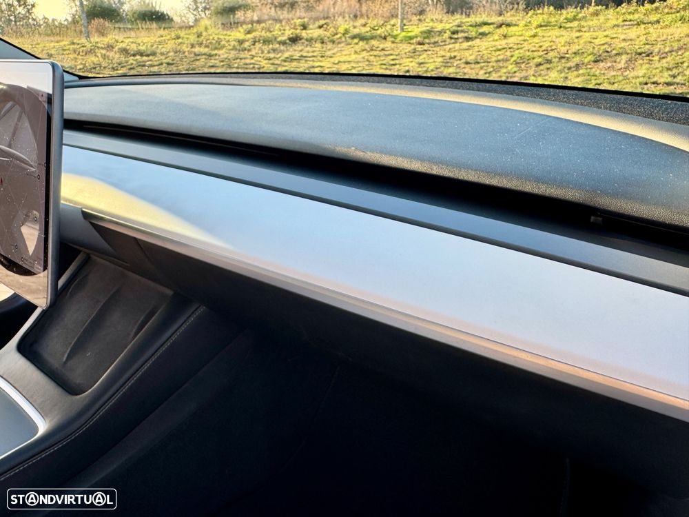 Tesla Model 3 Performance Dual Motor AWD - 38