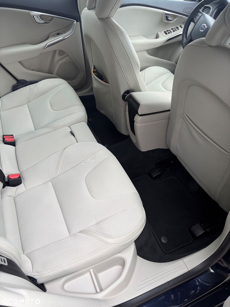 Volvo V40 - 19