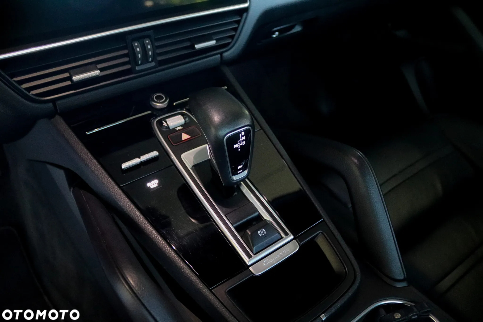 Porsche Cayenne - 10