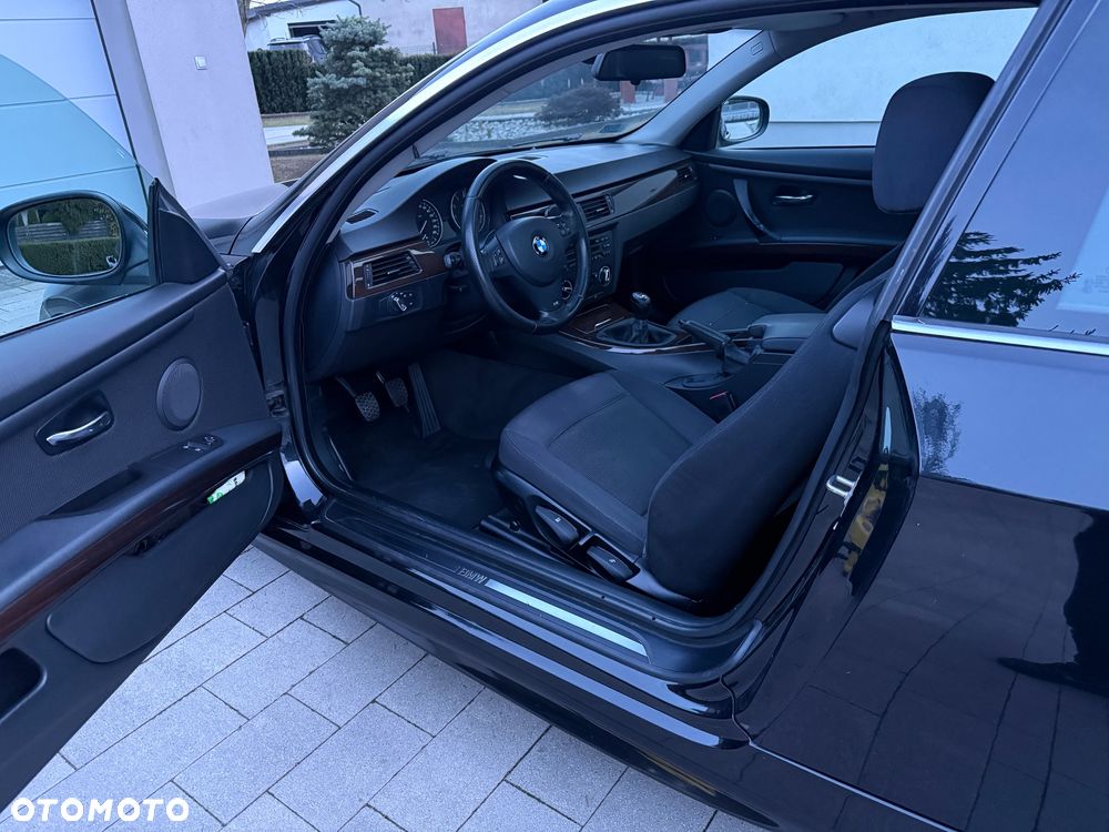 BMW Seria 3 318i - 10