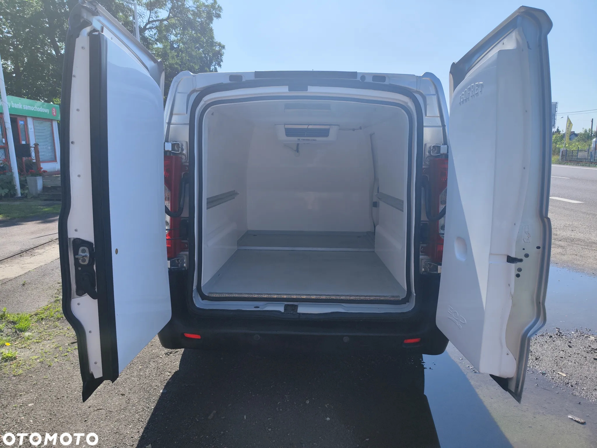 Peugeot Expert - 8