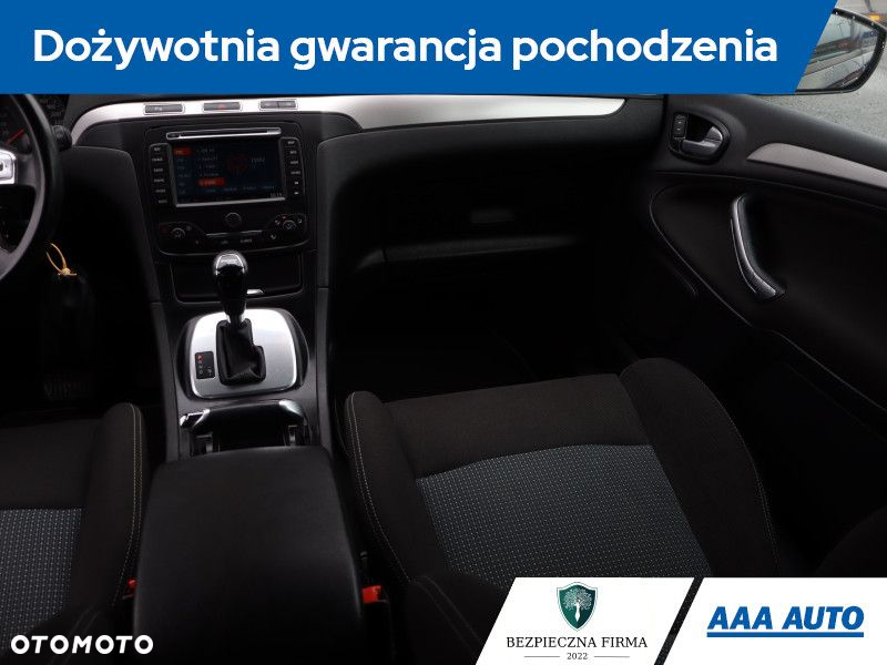 Ford S-Max - 9