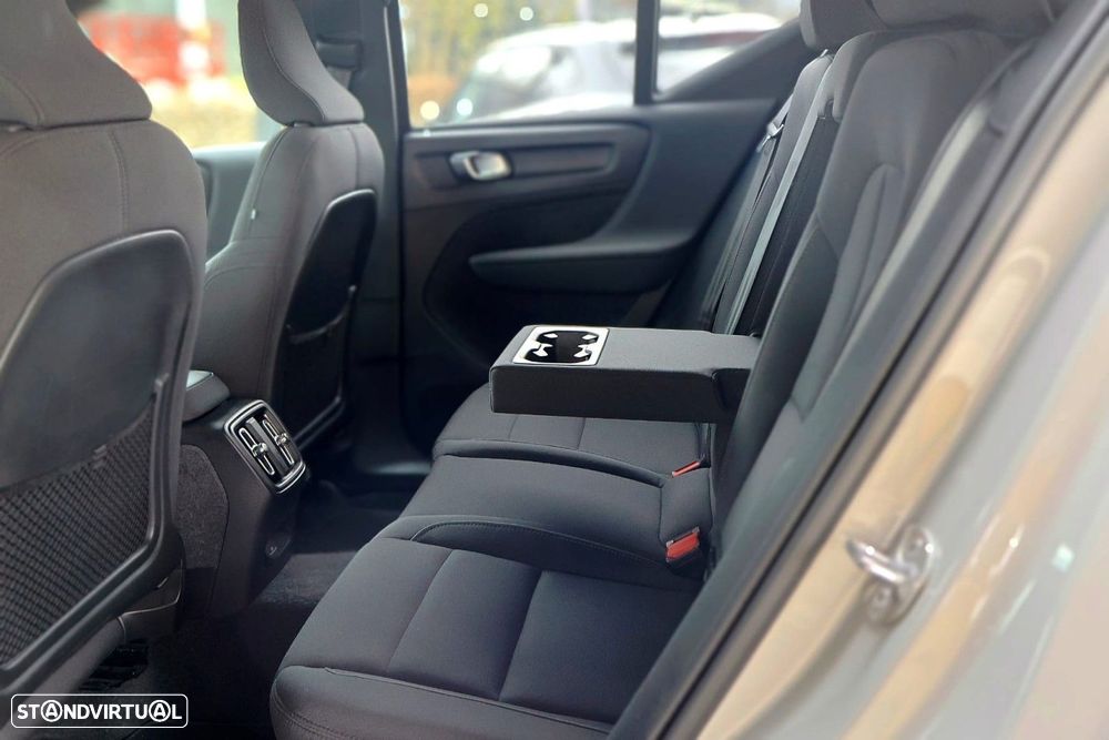Volvo XC 40 Recharge Extended Range Plus - 27