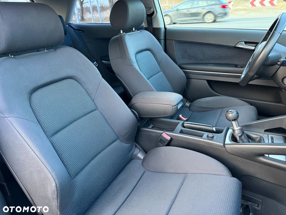 Audi A3 3-drzwiowe 2.0 TDI Attraction - 25