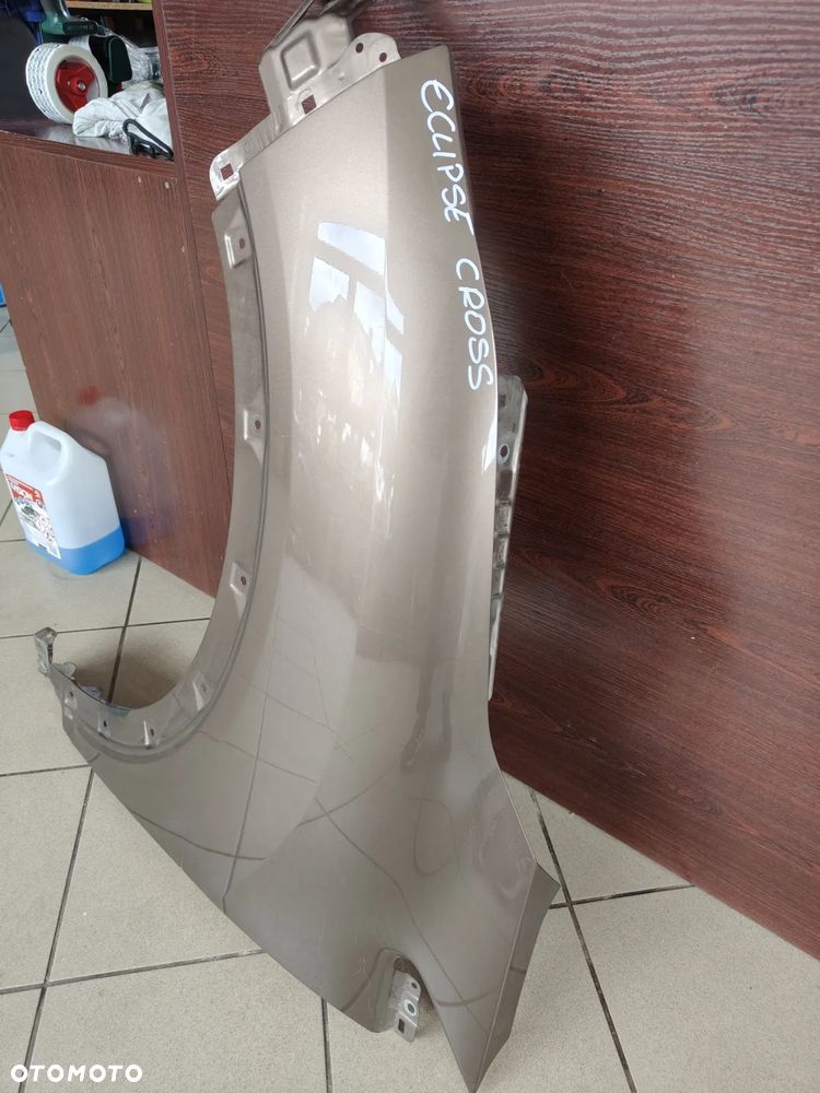 Mitsubishi Eclipse Cross lewy blotnik przedni - 2