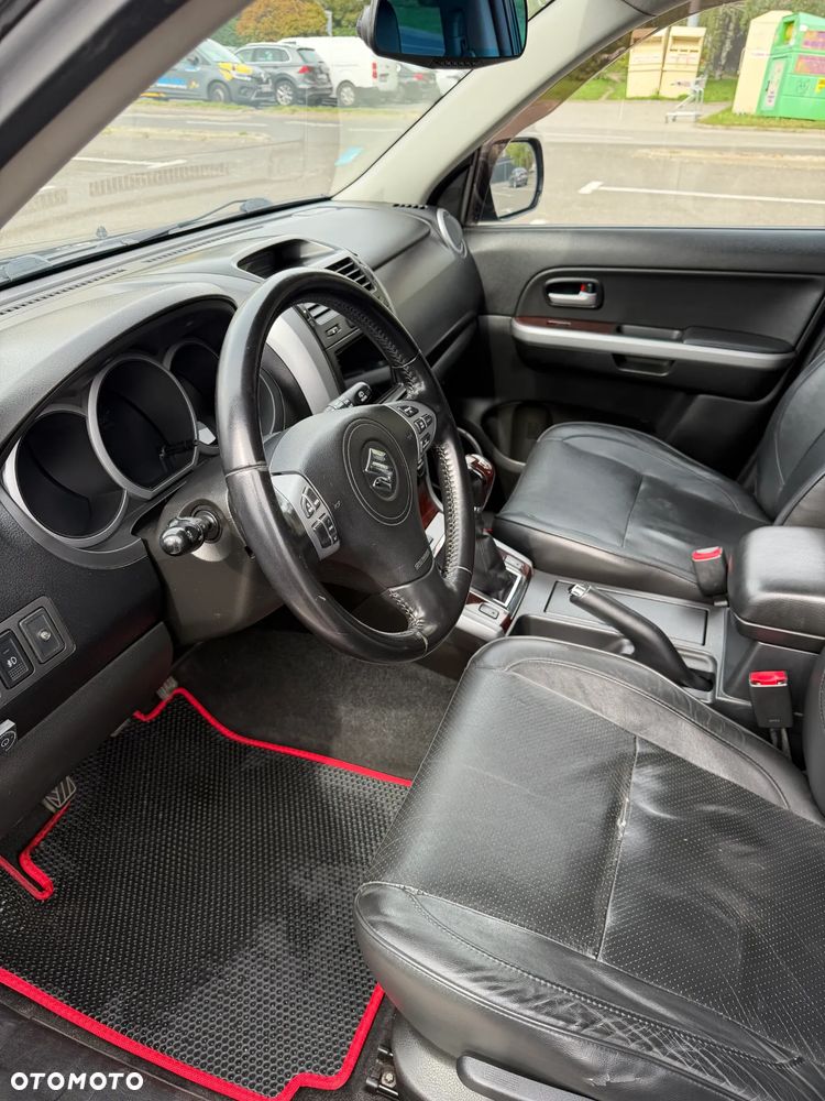 Suzuki Grand Vitara 2.0 De luxe - 10