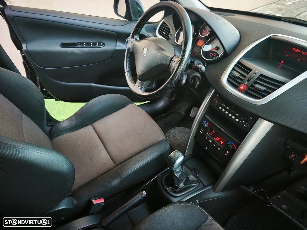 Peugeot 207 SW 1.4 Premium - 18