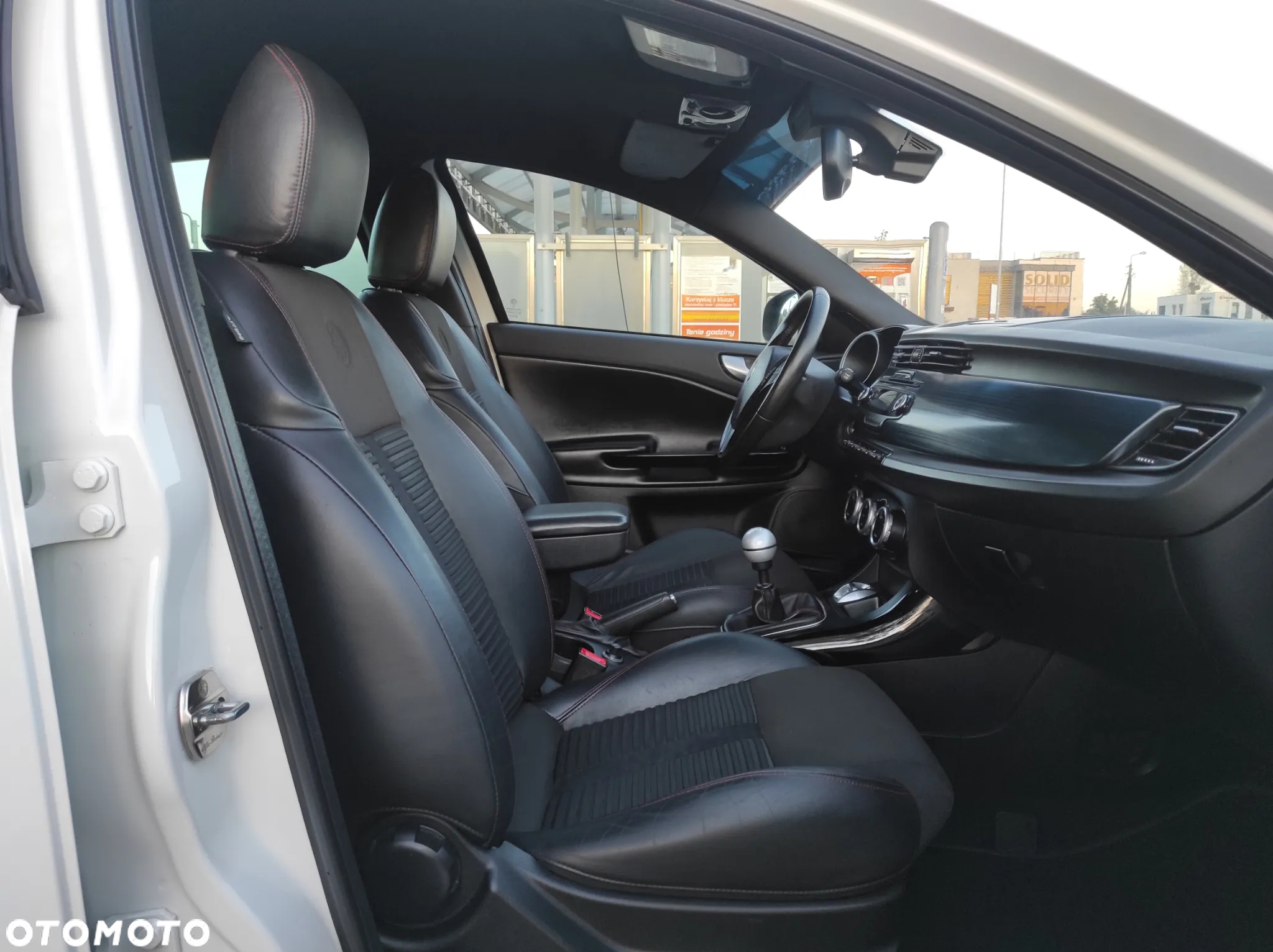 Alfa Romeo Giulietta 1750 TBi Quadrifoglio Verde - 23