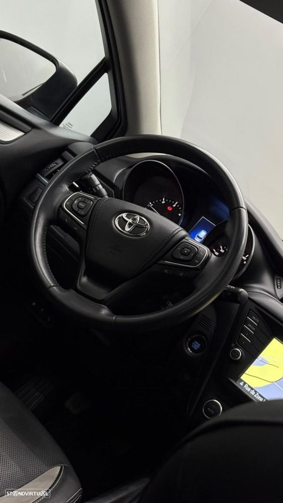 Toyota Avensis Touring Sports 2.0 D-4D Exclusive+GPS - 20