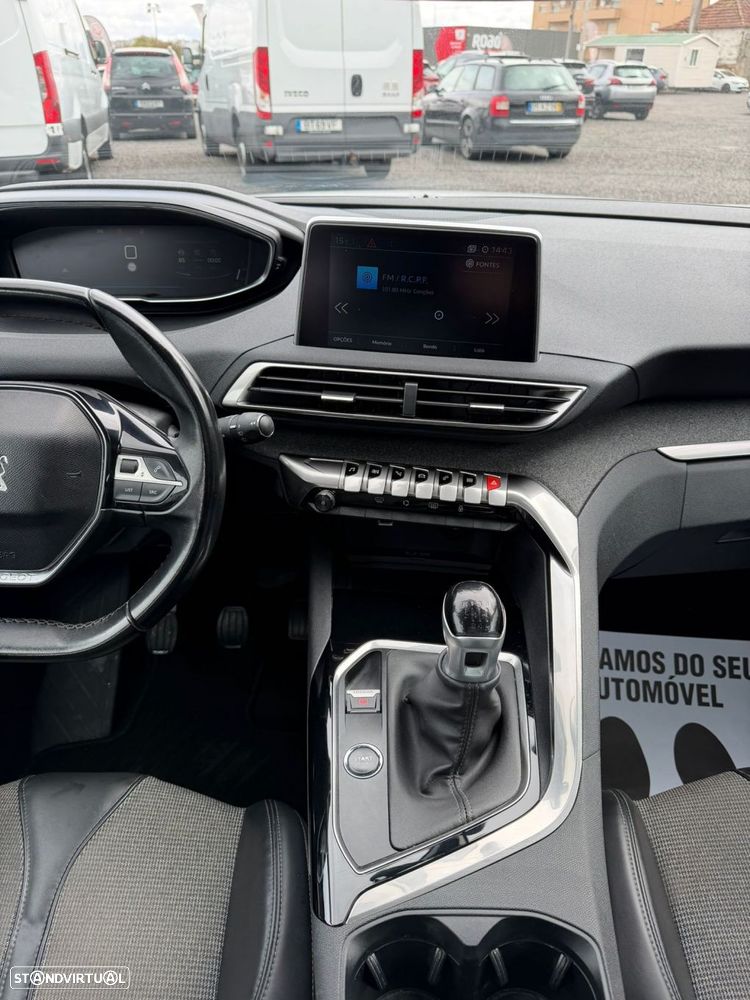 Peugeot 3008 1.2 PureTech Allure - 27