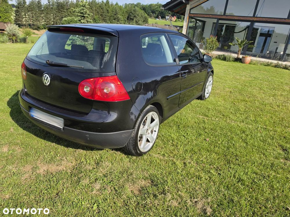 Volkswagen Golf 1.9 TDI Comfortline DSG - 4