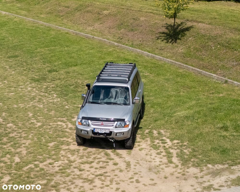 Mitsubishi Pajero 2001 photo 2