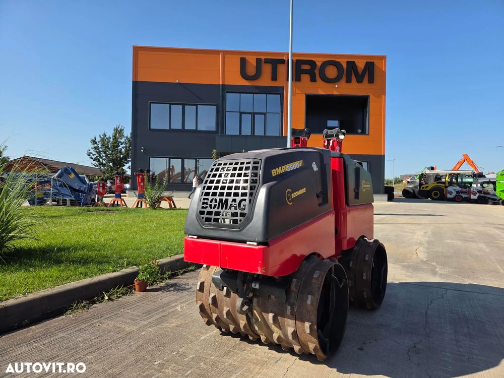 Bomag BOMAG 850, PICIOR DE OAIE, RADIOCOMANDA, latime tambur 0,8m, Masa operationala 1,5t, lungime 2m, motor Kubota 20CP, posibilitate leasing 4 ani, CA NOU-PROMOTIE 20.900 EUR+tva - 5
