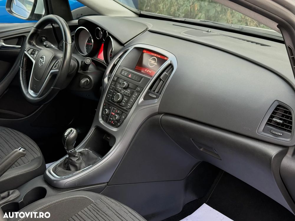 Opel Astra 1.4 ECOTEC Turbo Selection - 11