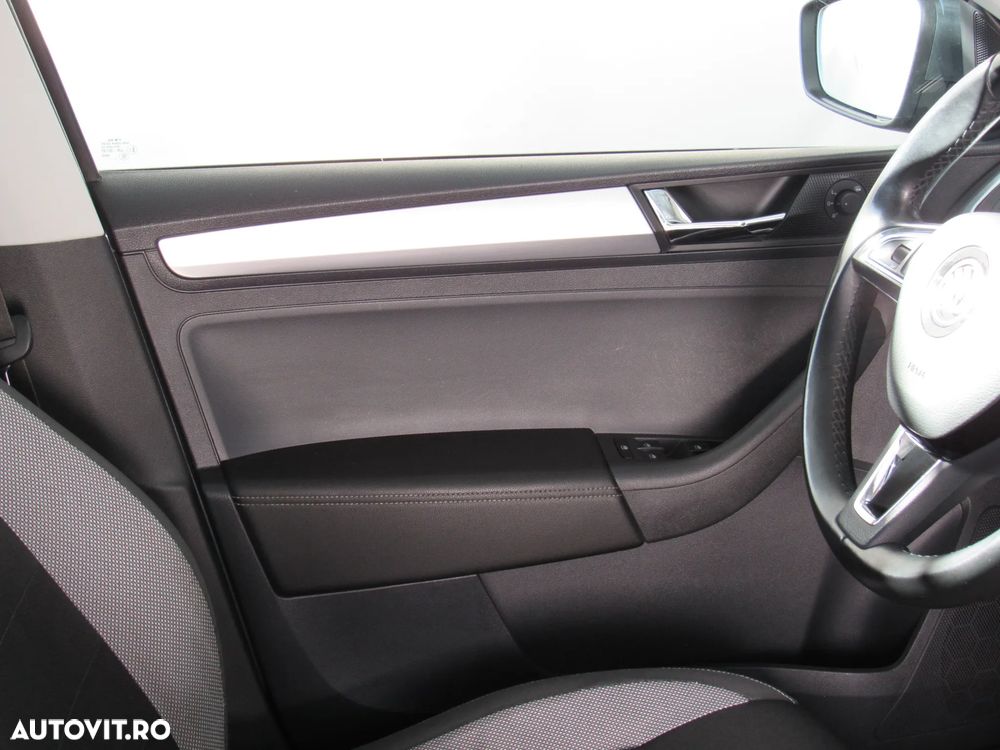 Skoda RAPID 1.0 TSI Ambition - 24