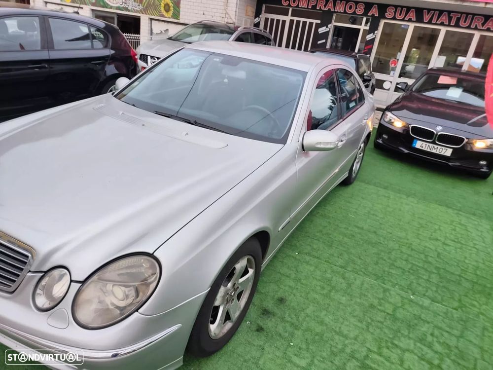 Mercedes-Benz E 220 CDI Avantgarde - 4