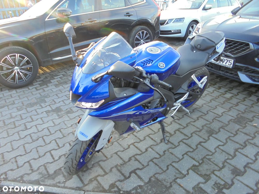 Yamaha YZF - 3