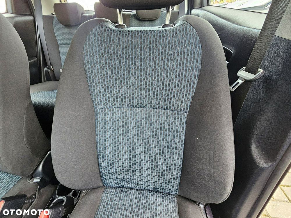 Toyota Yaris - 11
