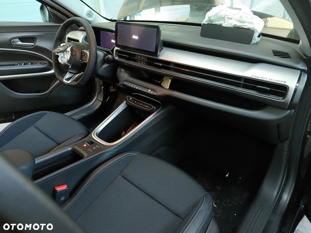 Jeep Avenger Longitude - 10