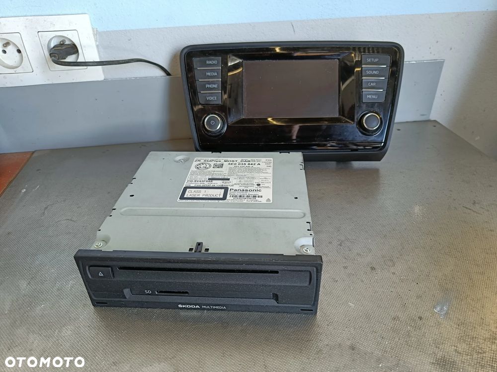 Radio Ekran Skoda Octavia 3 III Czytnik Multimediów Wyświetlacz 5E0919605B 5E0035842A - 1