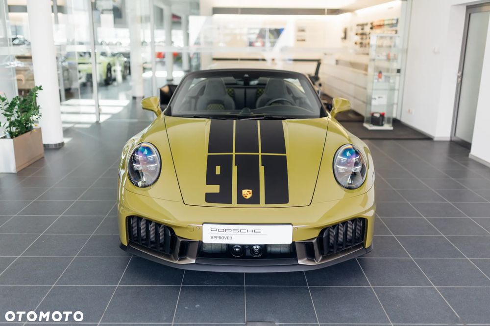 Porsche 911 Carrera T-Hybrid Spirit 70 - 8