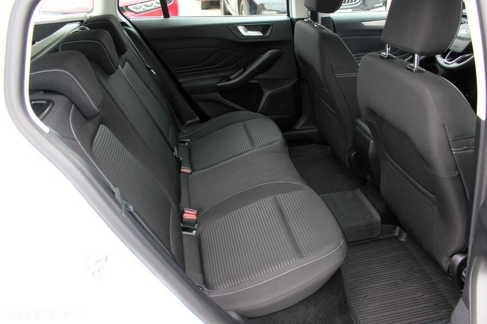 Ford Focus - 11