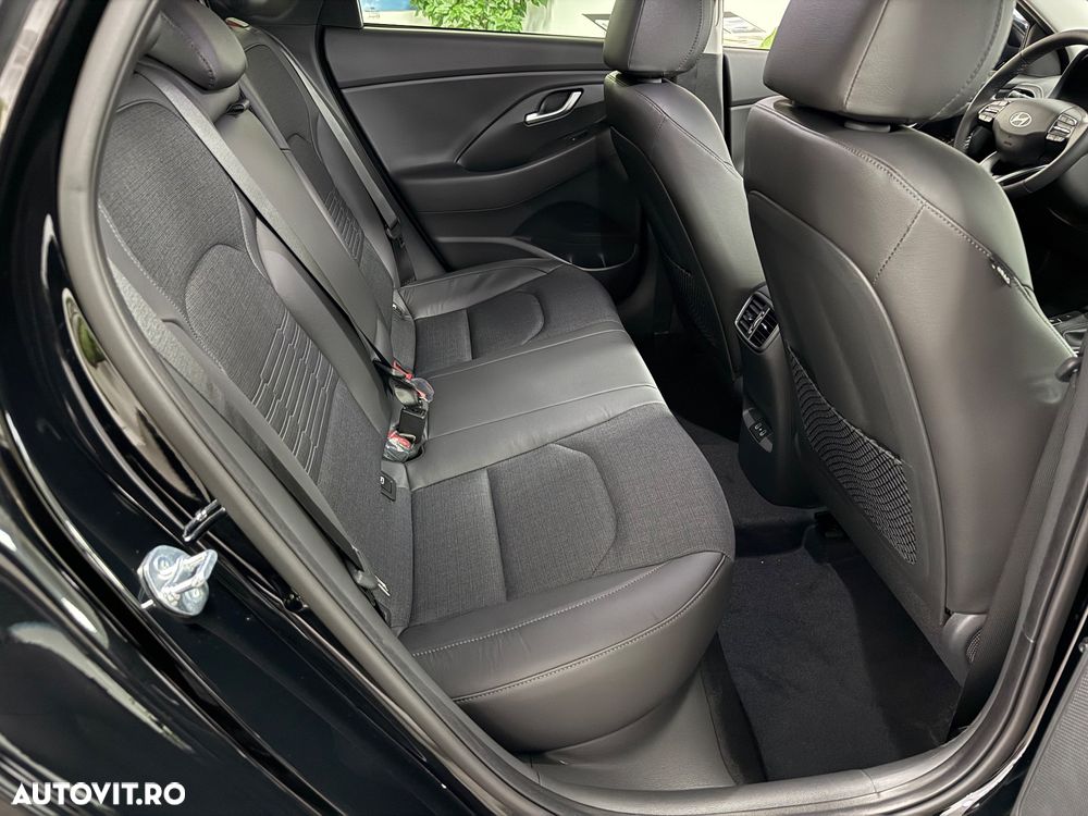 Hyundai i30 Fastback 1.5 T-GDI 140CP 7DCT MHEV Exclusive - 15