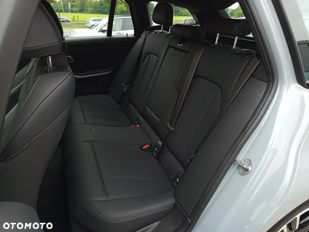 BMW Seria 3 - 22