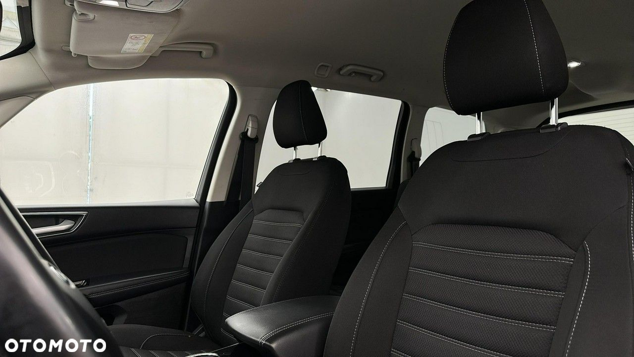 Ford Galaxy - 16