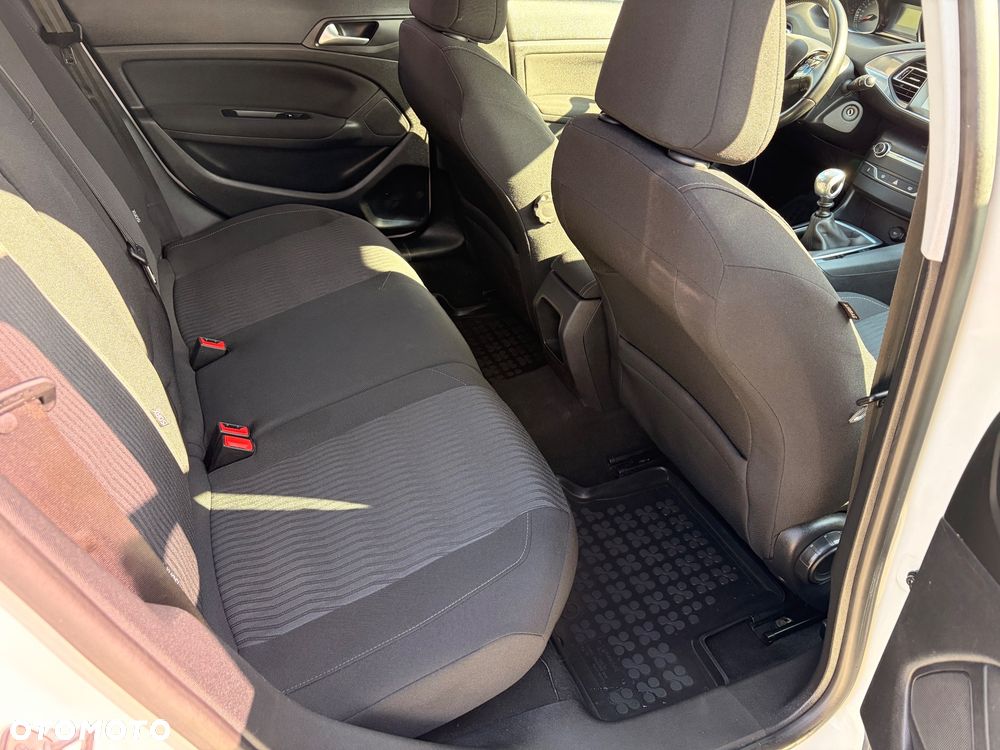 Peugeot 308 1.6 BlueHDi Active S&S - 9