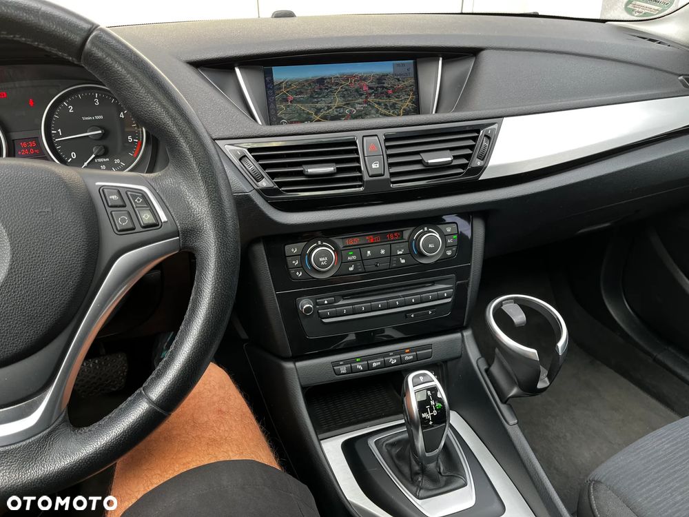 BMW X1 xDrive18d Sport Line - 9